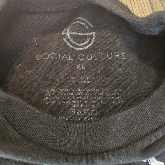 Set of 2 Crops - Pink & Black Size Large & XL - Picture 3 of 4